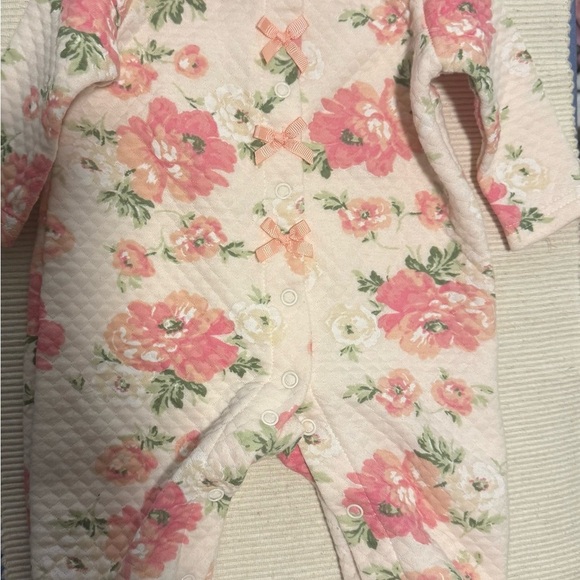 Bundle of Newborn Girl Clothes - Picture 4 of 9